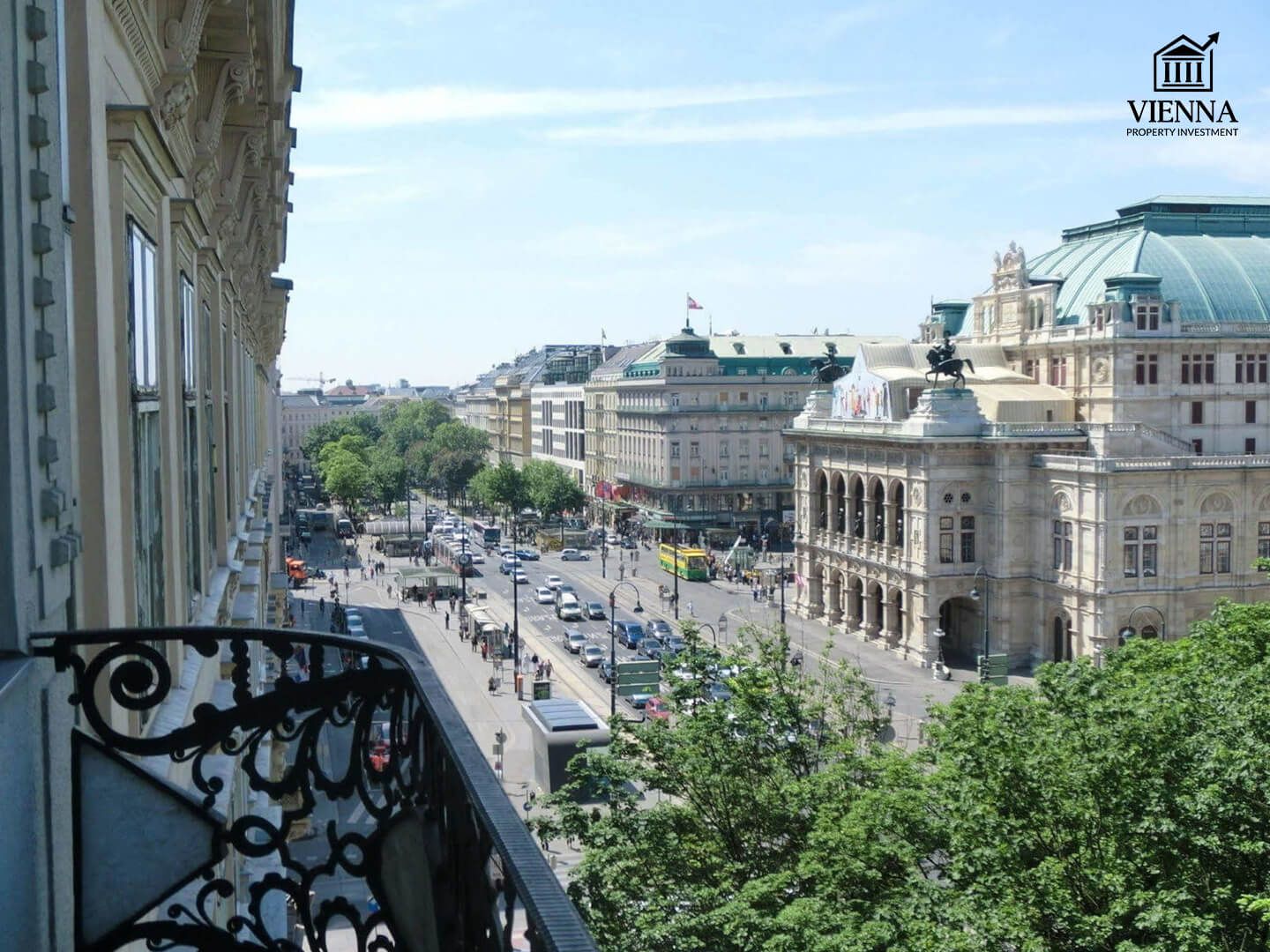 улочка 1ого района вены с трафиком