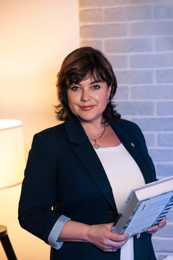 фото оксана жушман инвестиционный консультант